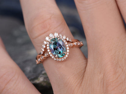2pcs Alexandrite bridal set color change Alexandrite engagement ring set rose gold marquise diamond halo moissanite crown wedding ring band