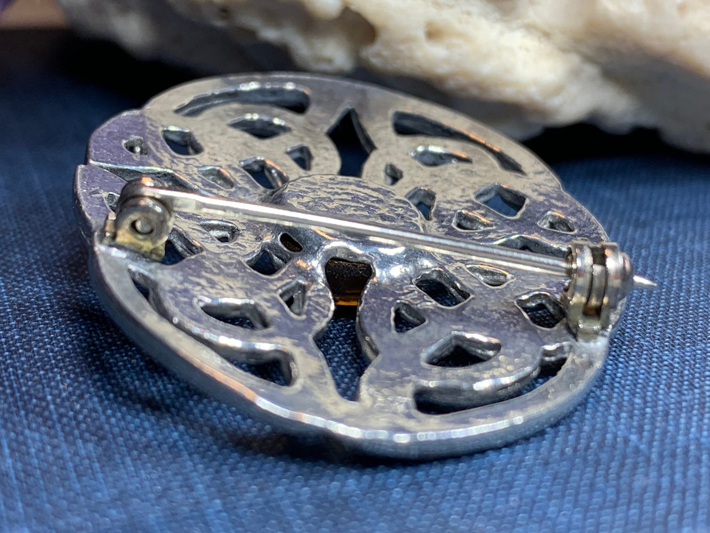 Amber Oval Celtic Knot Brooch