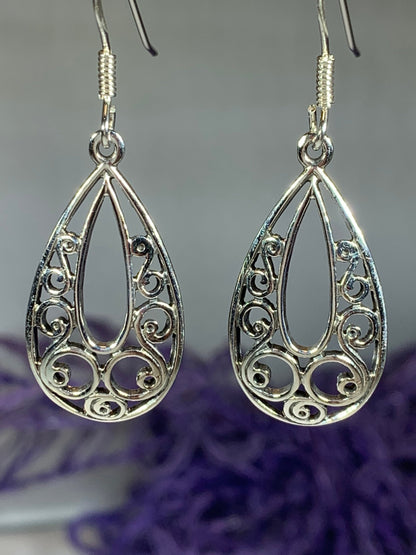 Dynra Celtic Knot Earrings