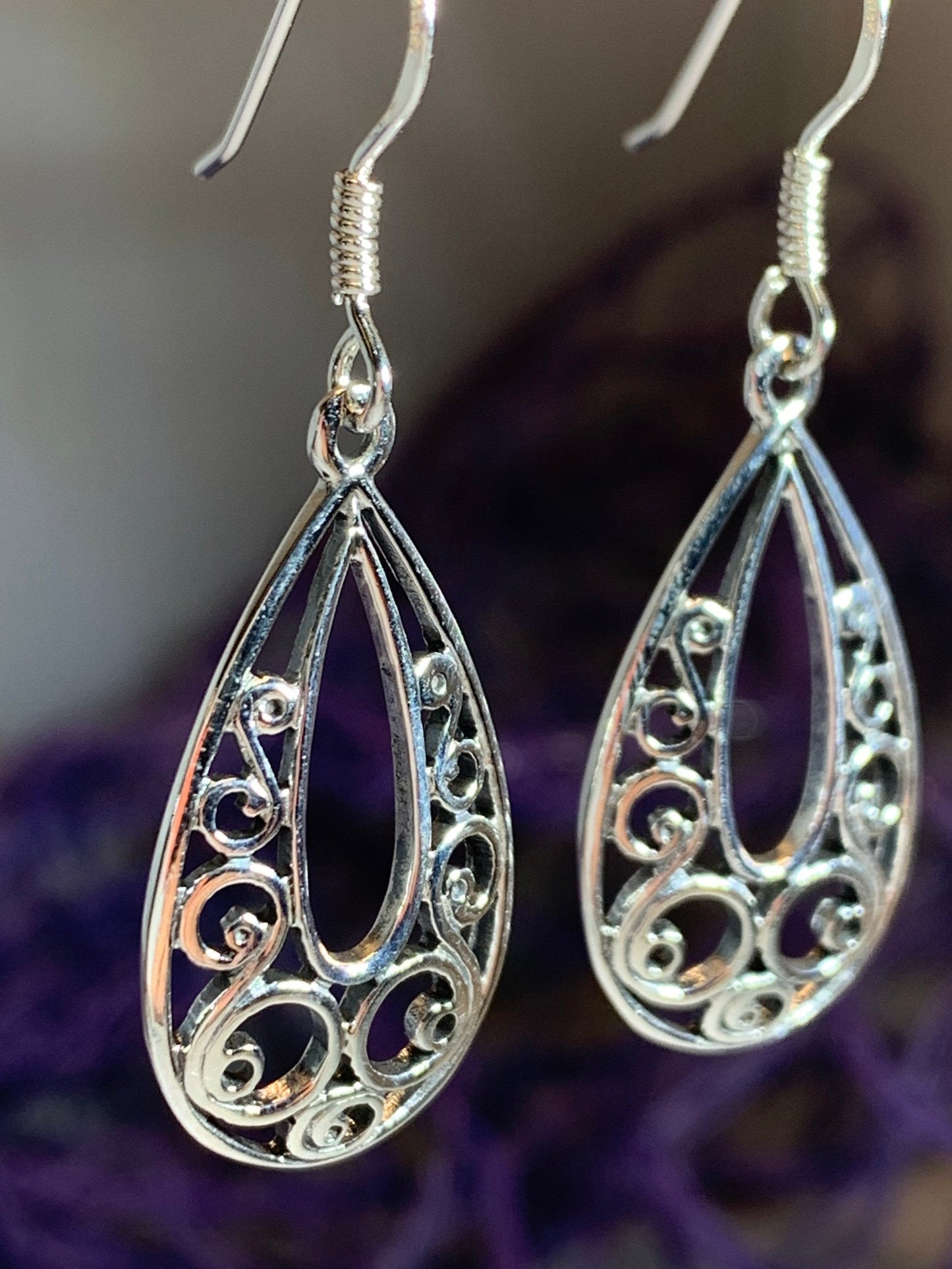 Dynra Celtic Knot Earrings