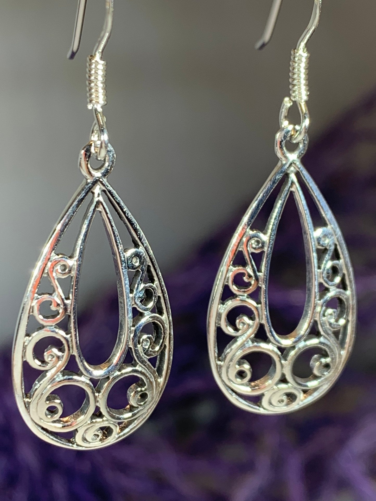 Dynra Celtic Knot Earrings