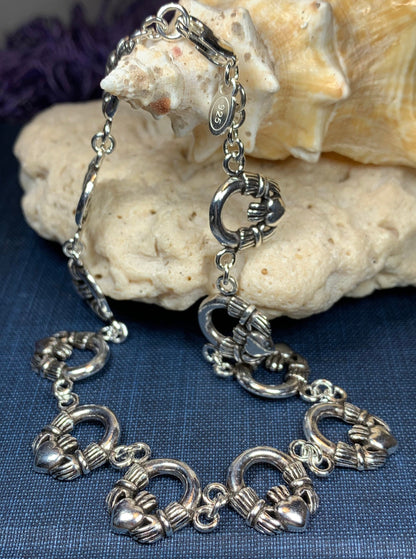 Fianna Claddagh Bracelet
