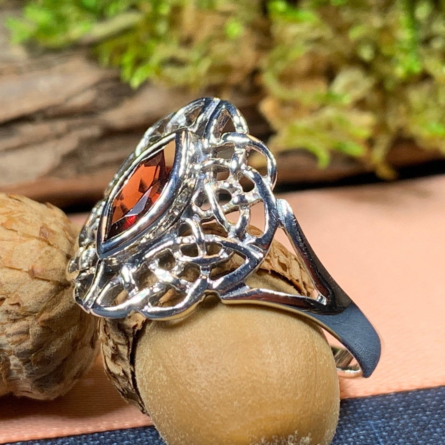 Leanna Celtic Knot Ring