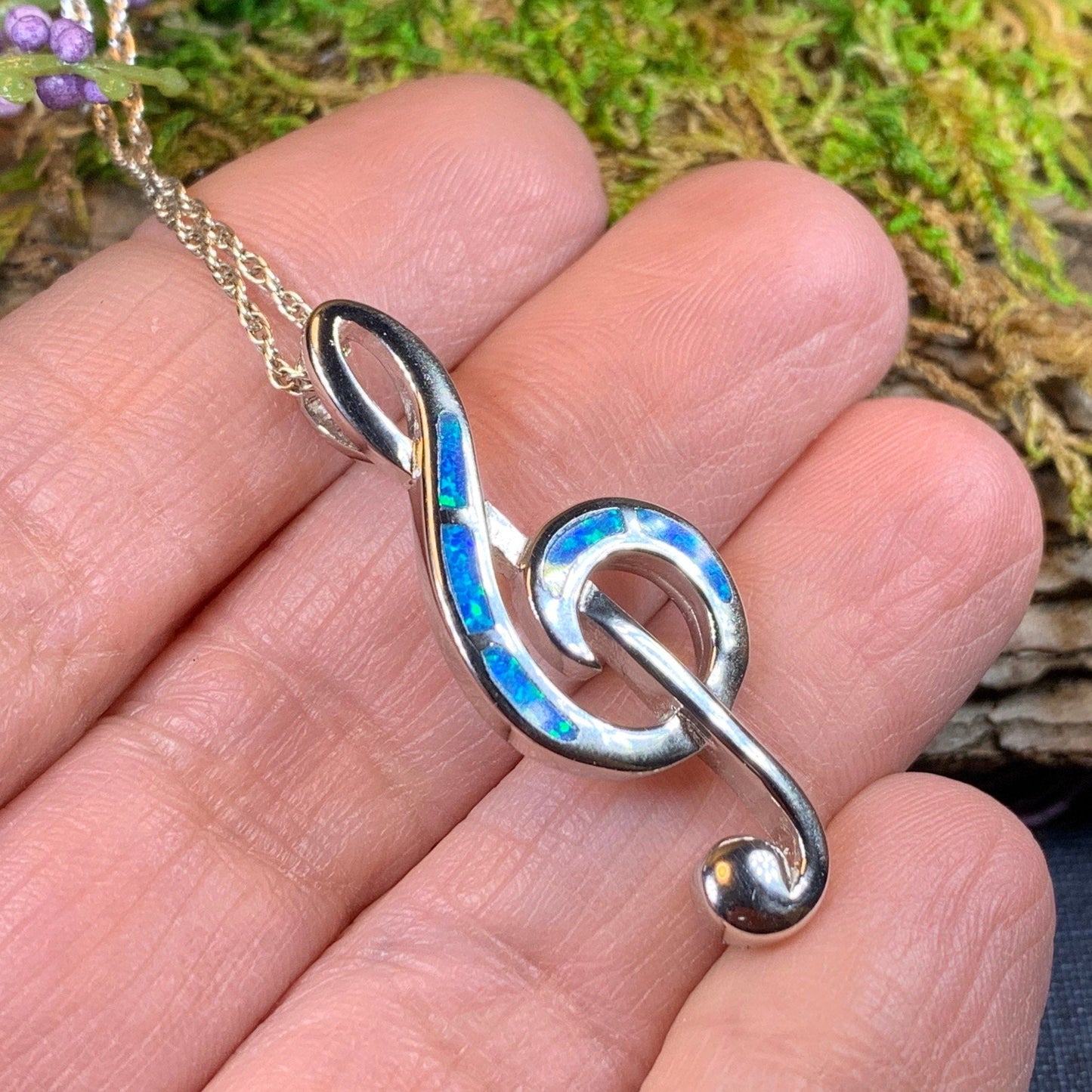 Kerry Music Necklace