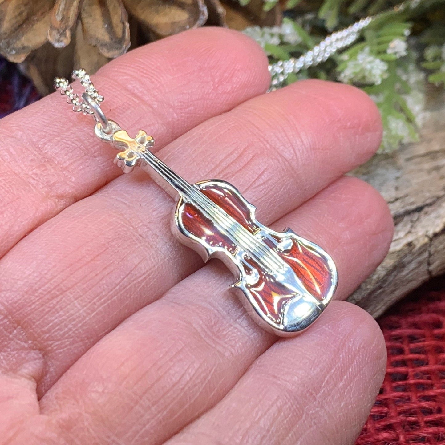 Realistic Fiddle Necklace
