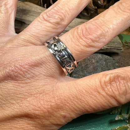 Celtic Claddagh Band Ring