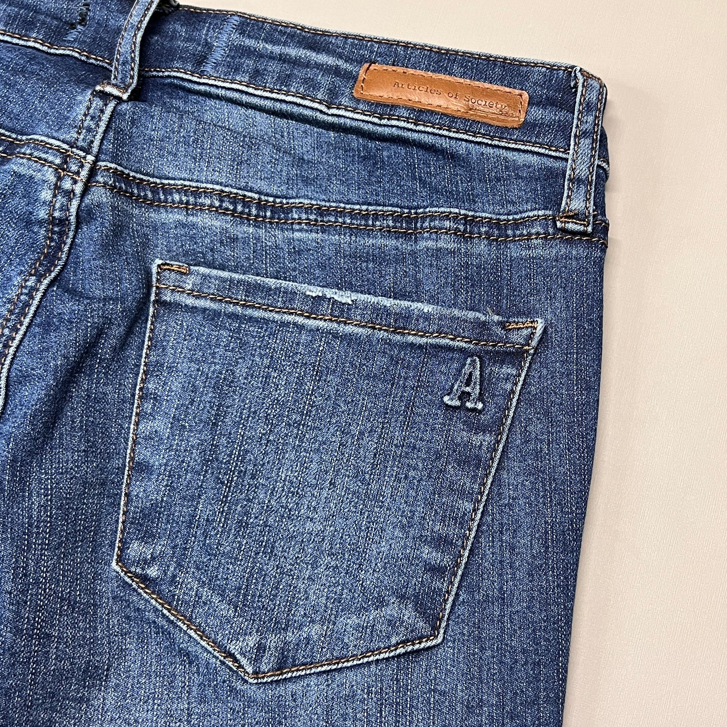 ARTICLES OF SOCIETY Hilo Ripped Denim Jeans Women's Sz 30 Blue 5350PLV-706 (New)