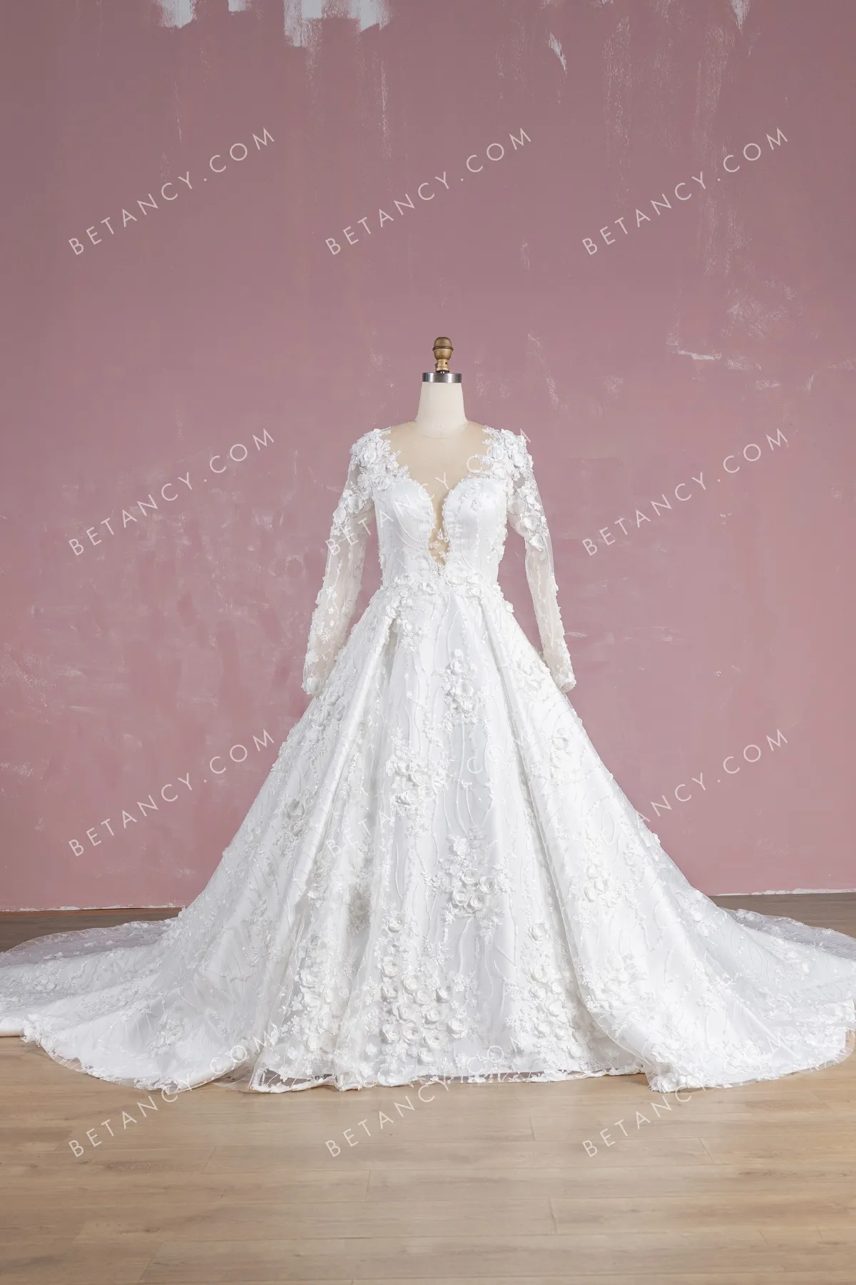 Luxury 3D Flower Lace Cathedral Train Wedding Gown
