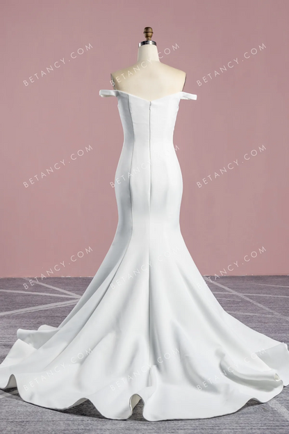 Minimalist Thick Matte Satin Mermaid Wedding Dress