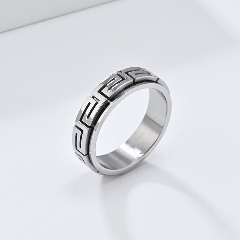Minimalist Great Wall Pattern Stainless Steel Spinner Ring