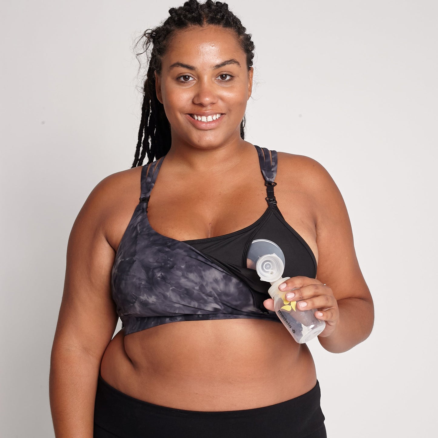 Chloé 4 Running Nursing & Pumping Sports Bra (Black Cloud)