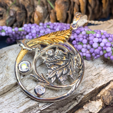 Lady of the Mist Flower Necklace