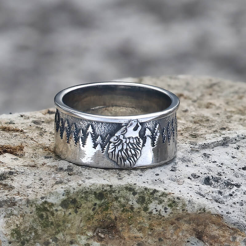 Howling Lone Wolf Stainless Steel Ring