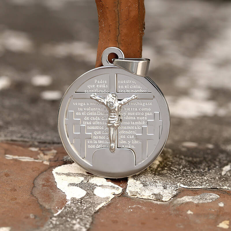 Round Shaped Crucifixion of Jesus Cross Pendant