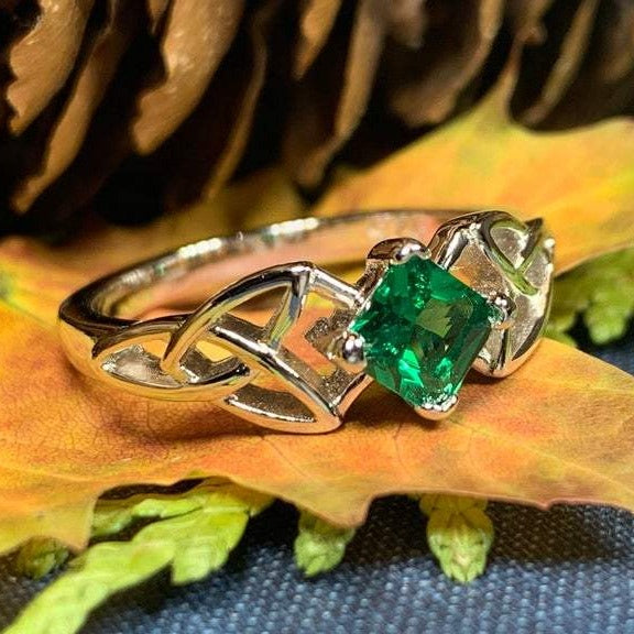 Sylvia Trinity Knot Ring