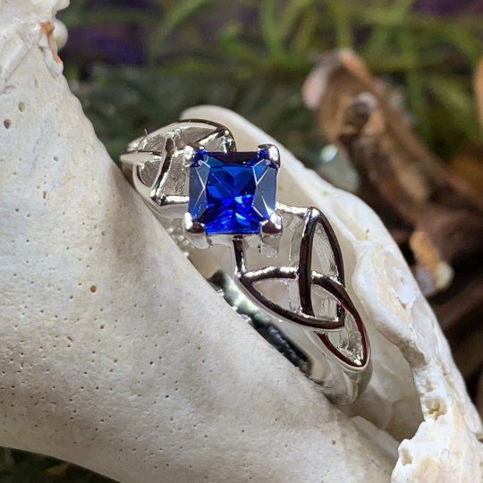 Sylvia Trinity Knot Ring