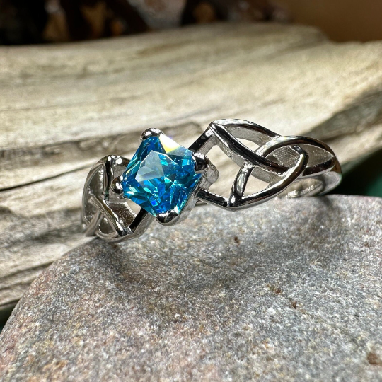 Sylvia Trinity Knot Ring